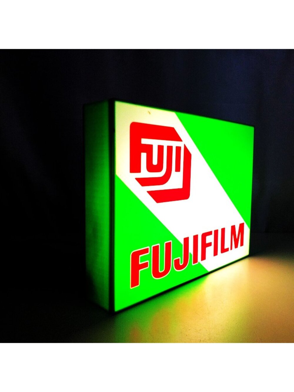 Retro Fujifilm LED Light Box Sign – 9.5" x 7.5" USB Powered – Retro Photography